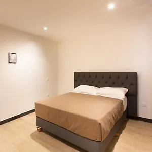 Hotel Leonard De Vinci Ii, Paris